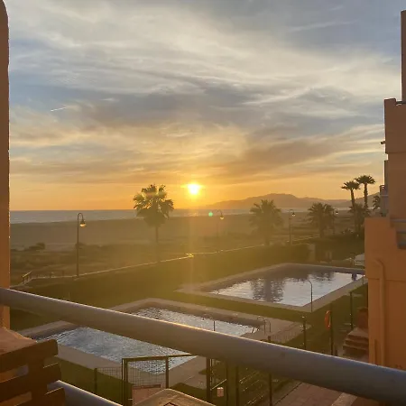 Daire Surla Pajaro Duplex, Sea Views & Pool Tarifa