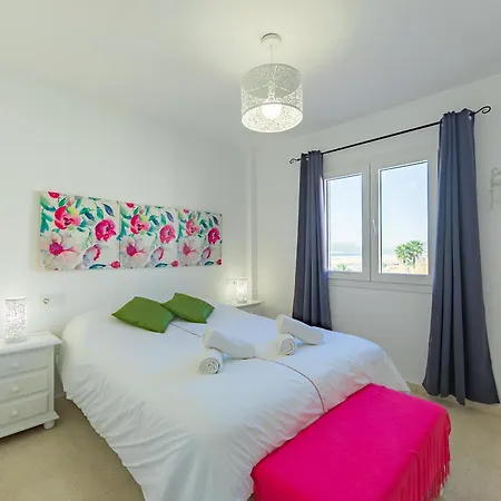 Daire Surla Pajaro Duplex, Sea Views & Pool *