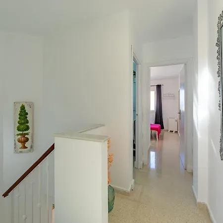 Surla Pajaro Duplex, Sea Views & Pool
