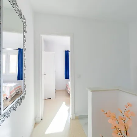 Surla Pajaro Duplex, Sea Views & Pool Daire Tarifa