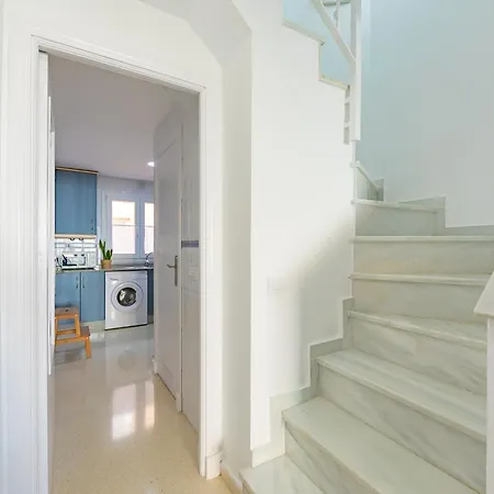 Daire Surla Pajaro Duplex, Sea Views & Pool Tarifa